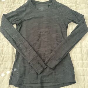 Fleo foundation, black camo